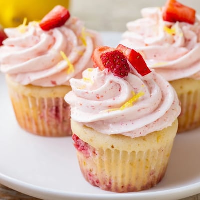 Strawberry Lemonade Cupcakes